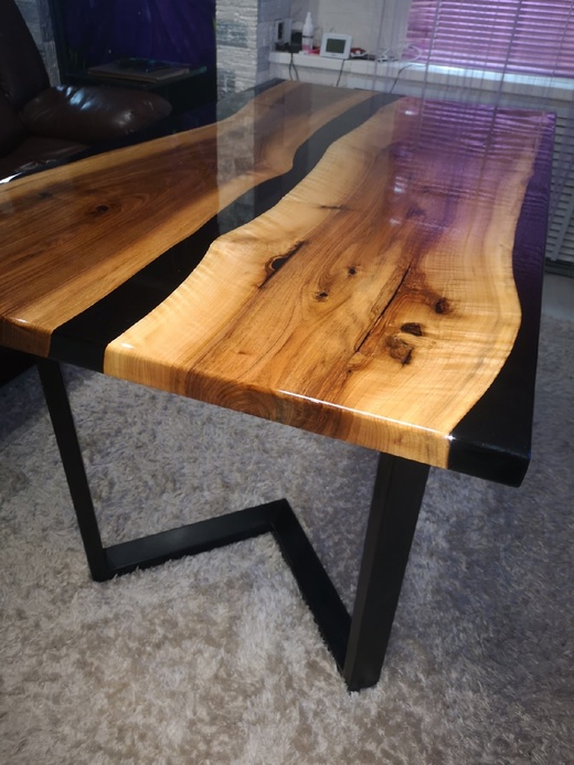 Обеденный стол в Wood Steel. Фото N3